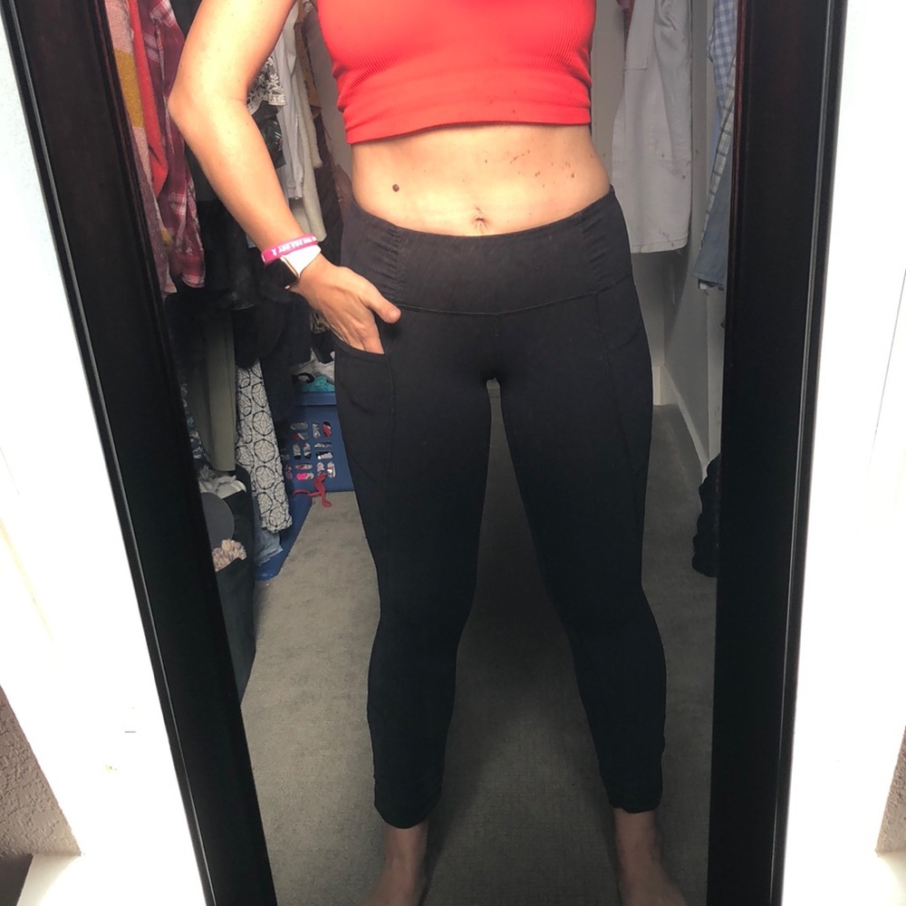 lululemon black yoga pants size 4